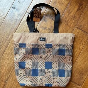 Vans New With Tags Tan & Blue Tote Bag Lizzie Armanto skateboarder